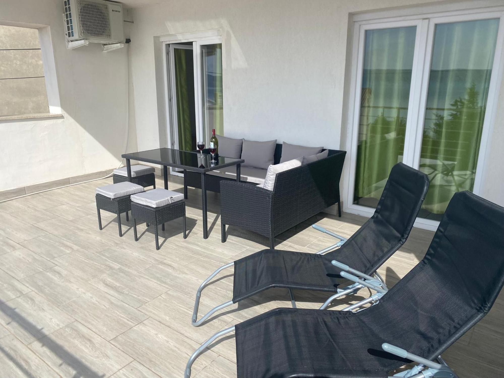 Apartments Novi Vinodolski - Povilska Buitenkant foto